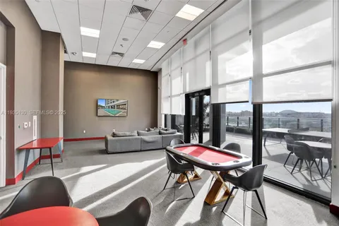 $640,000 | 1600 Northeast 1st Avenue, Unit 3420, Miami, FL 33132