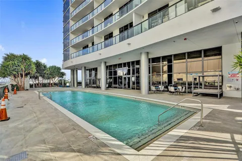 $640,000 | 1600 Northeast 1st Avenue, Unit 3420, Miami, FL 33132