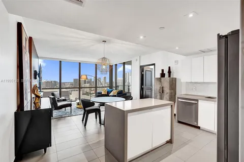 $640,000 | 1600 Northeast 1st Avenue, Unit 3420, Miami, FL 33132