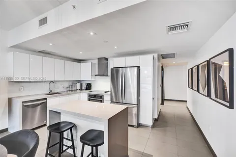 $640,000 | 1600 Northeast 1st Avenue, Unit 3420, Miami, FL 33132
