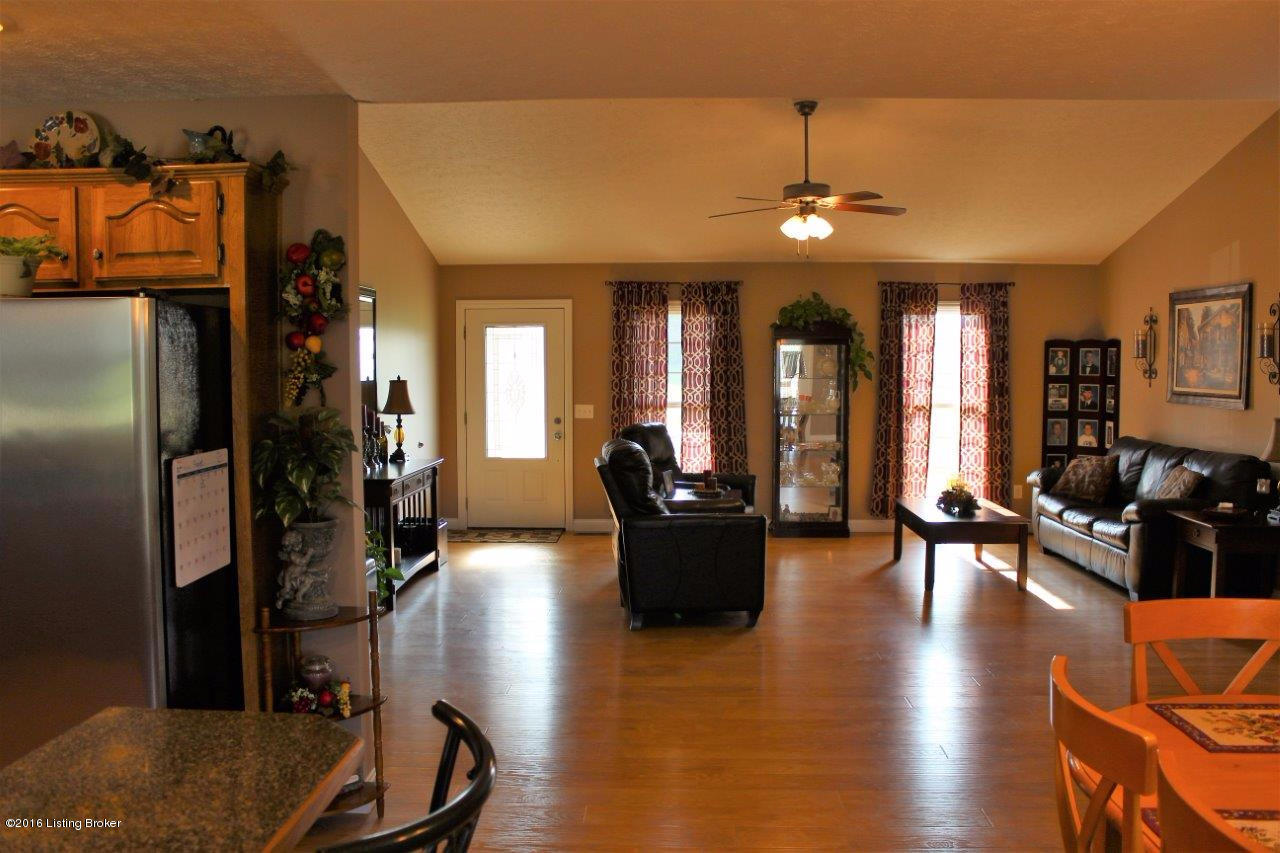 40 Tucker Road Vine Grove, KY 40175 - Photo 3 of 26 IMG_8053