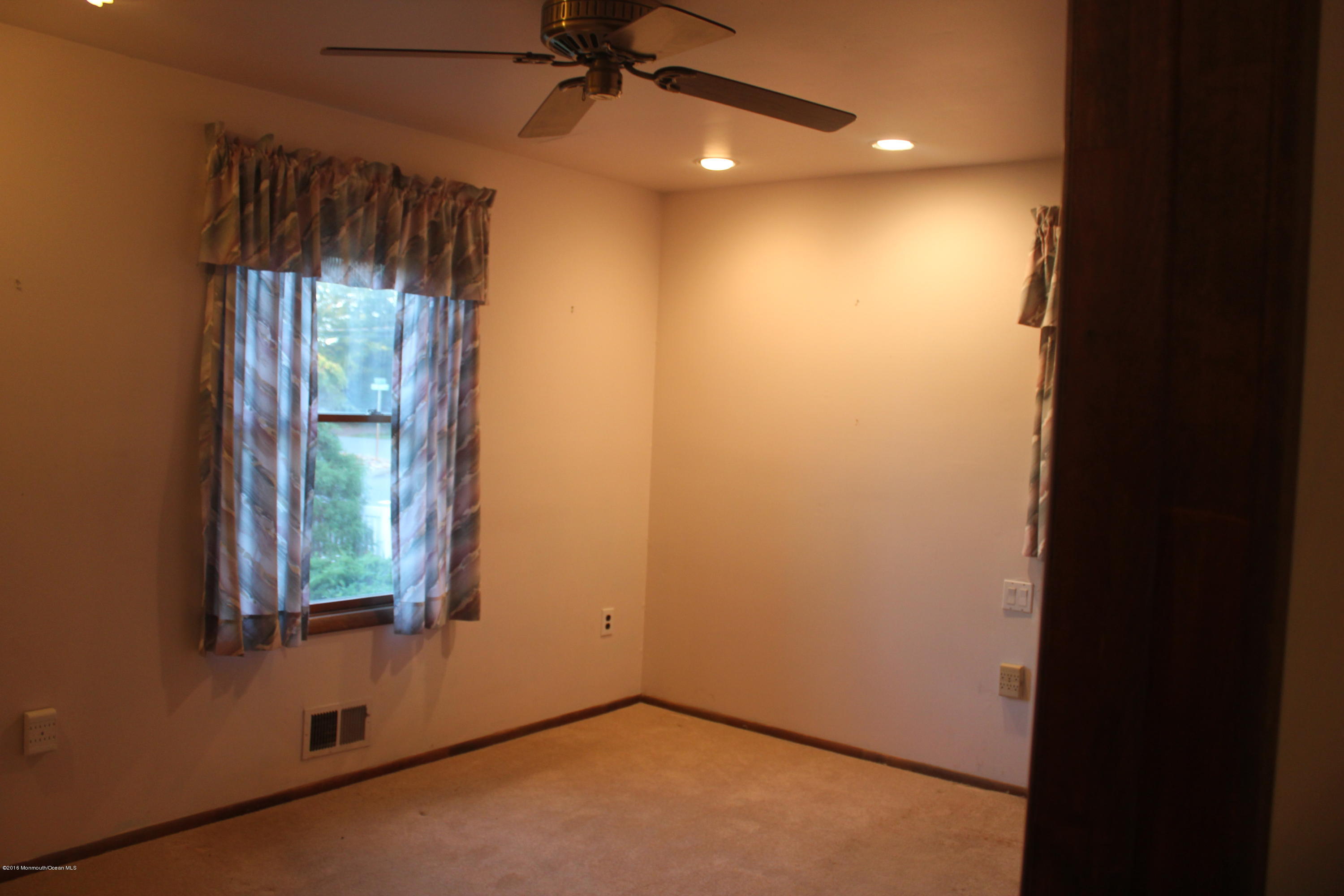 174 Club House Road Brick, NJ 08723 - Photo 21 of 40 2nd Bedroom