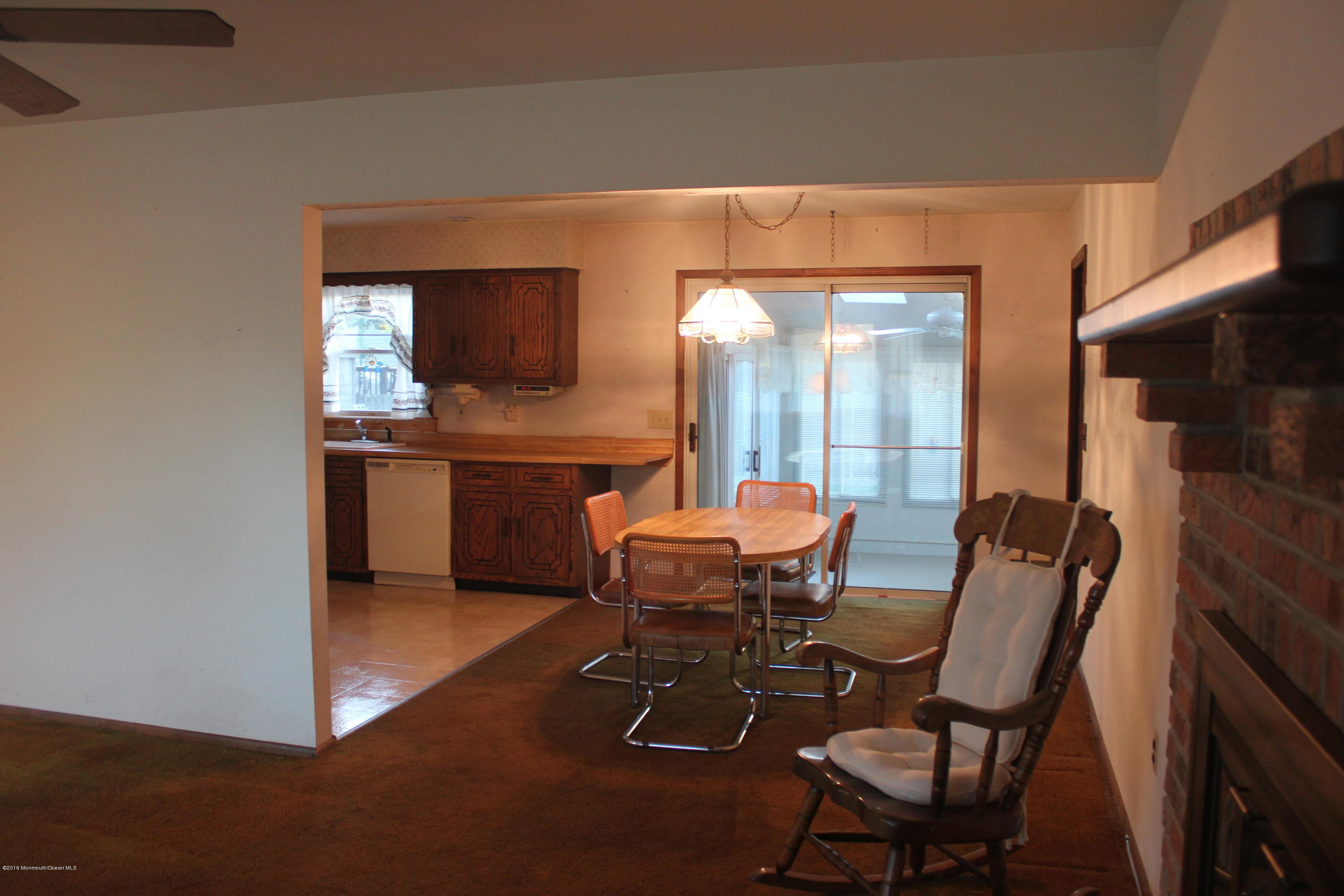 174 Club House Road Brick, NJ 08723 - Photo 5 of 40 Dining Room into Kitche