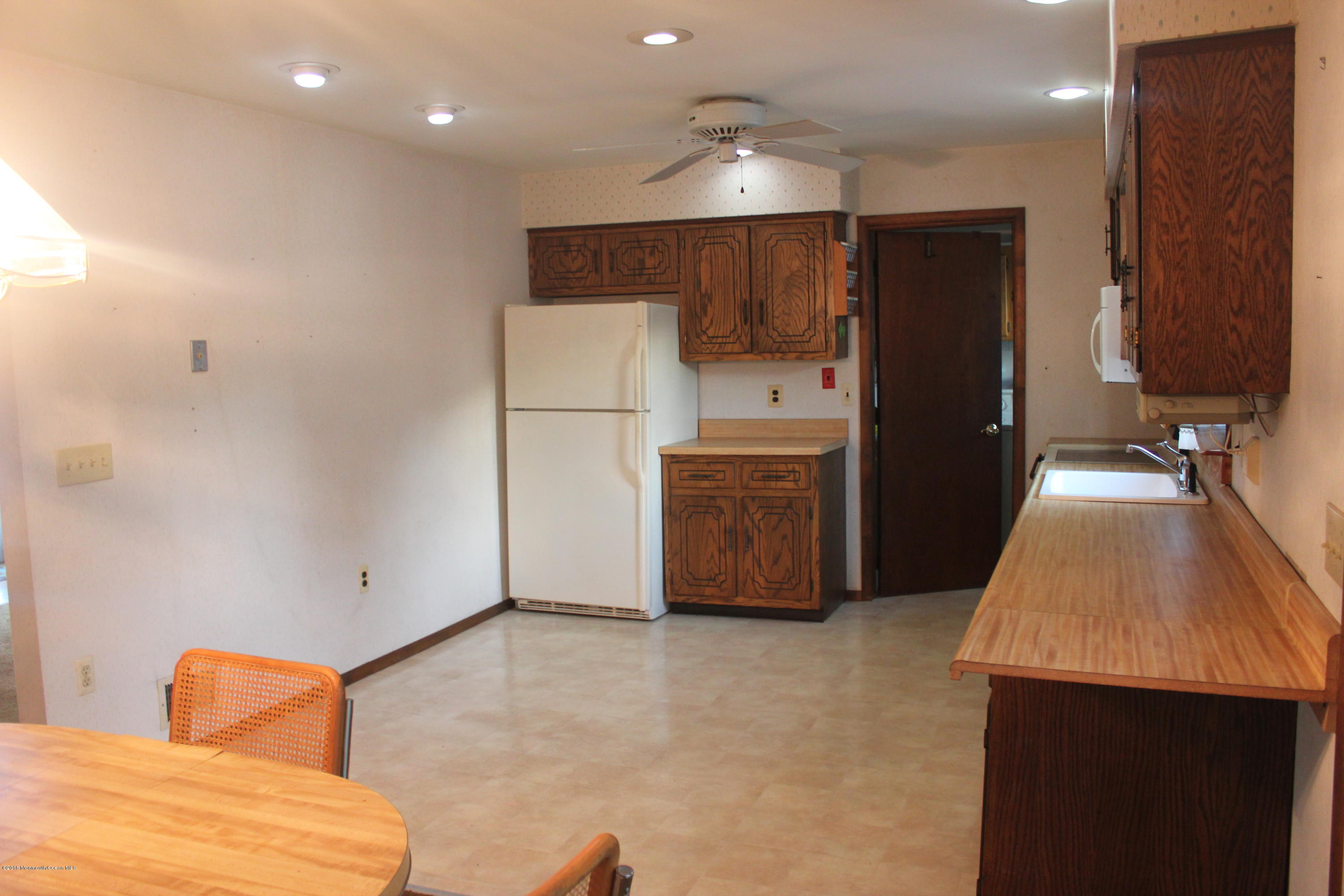 174 Club House Road Brick, NJ 08723 - Photo 9 of 40 Kitchen