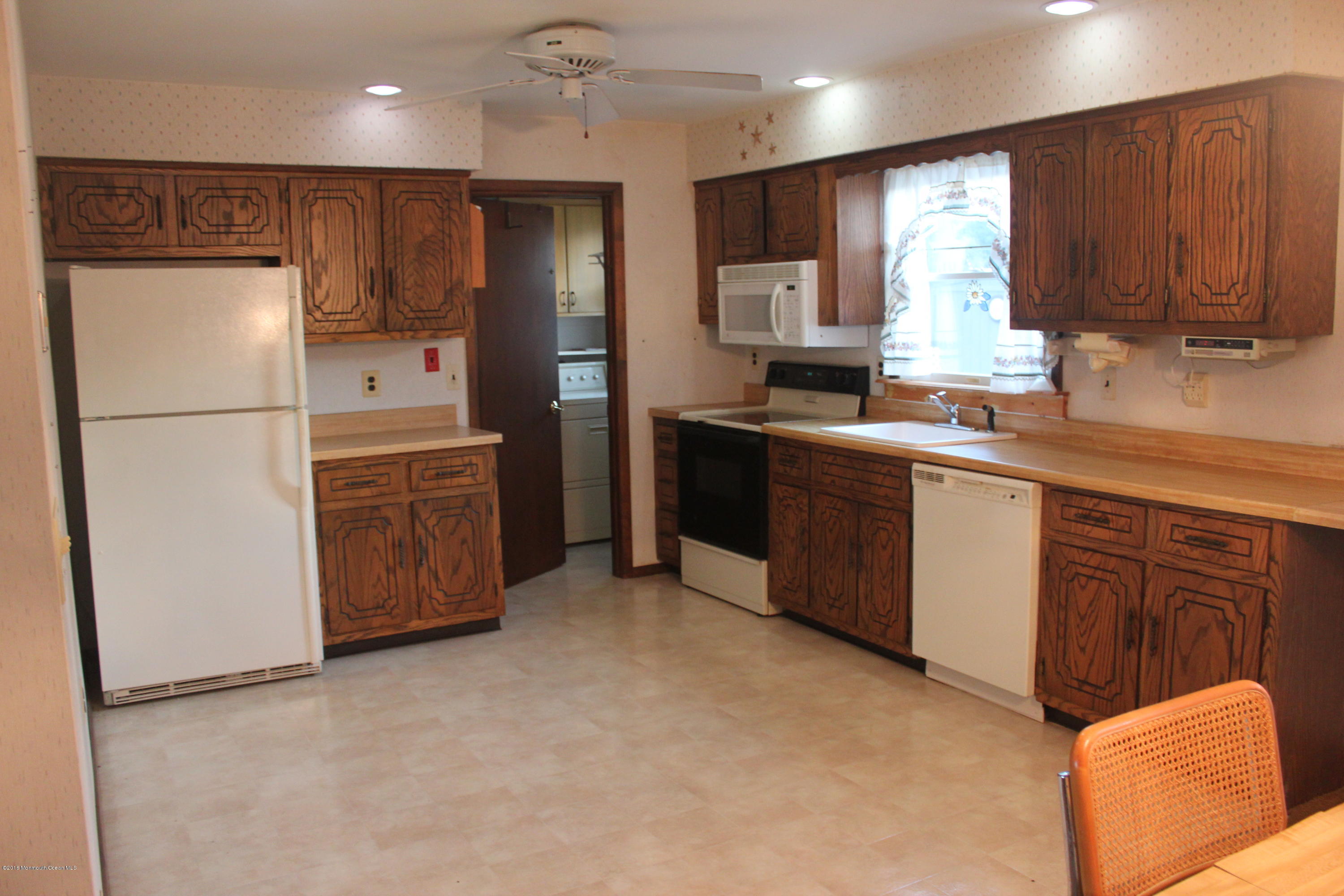 174 Club House Road Brick, NJ 08723 - Photo 10 of 40 Kitchen