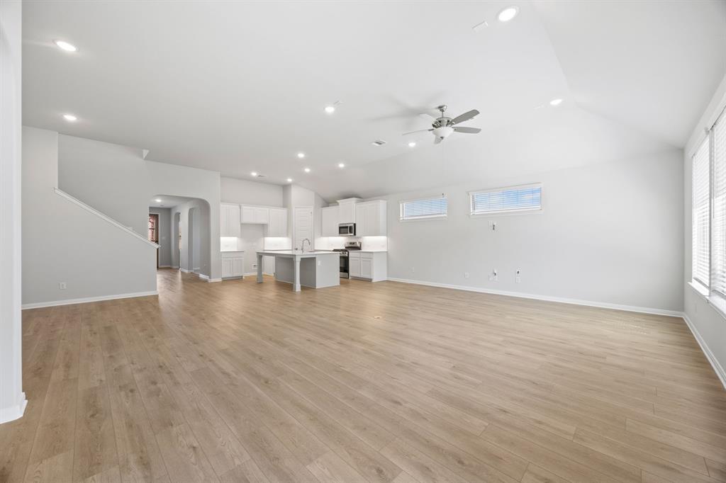 1437 Red Clover Avenue Van Alstyne, TX 75495 - Photo 4 of 30