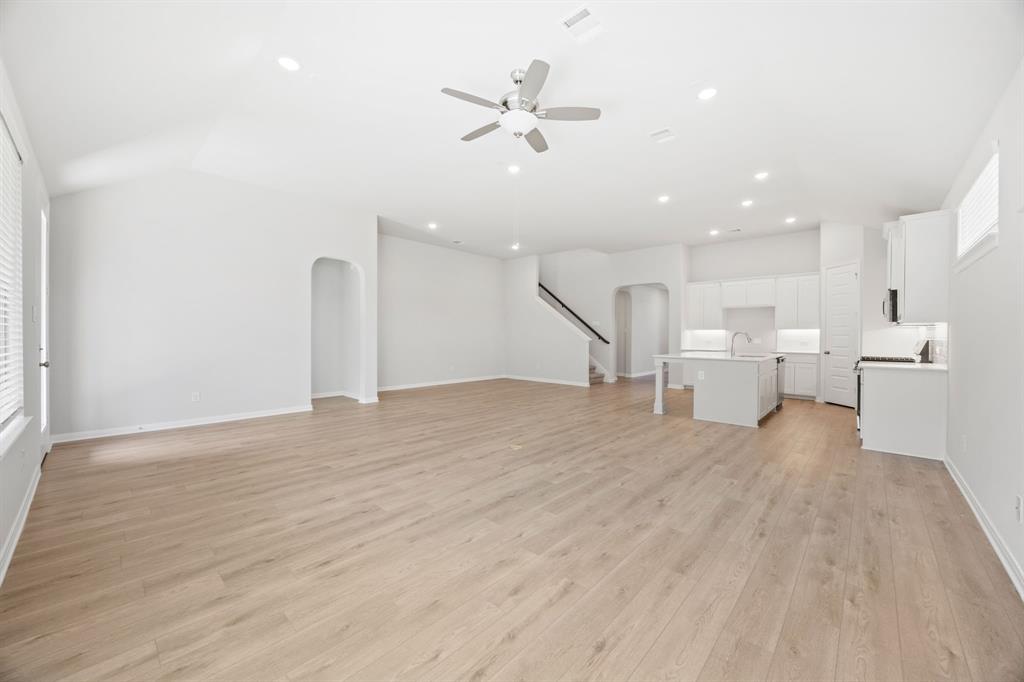 1437 Red Clover Avenue Van Alstyne, TX 75495 - Photo 5 of 30