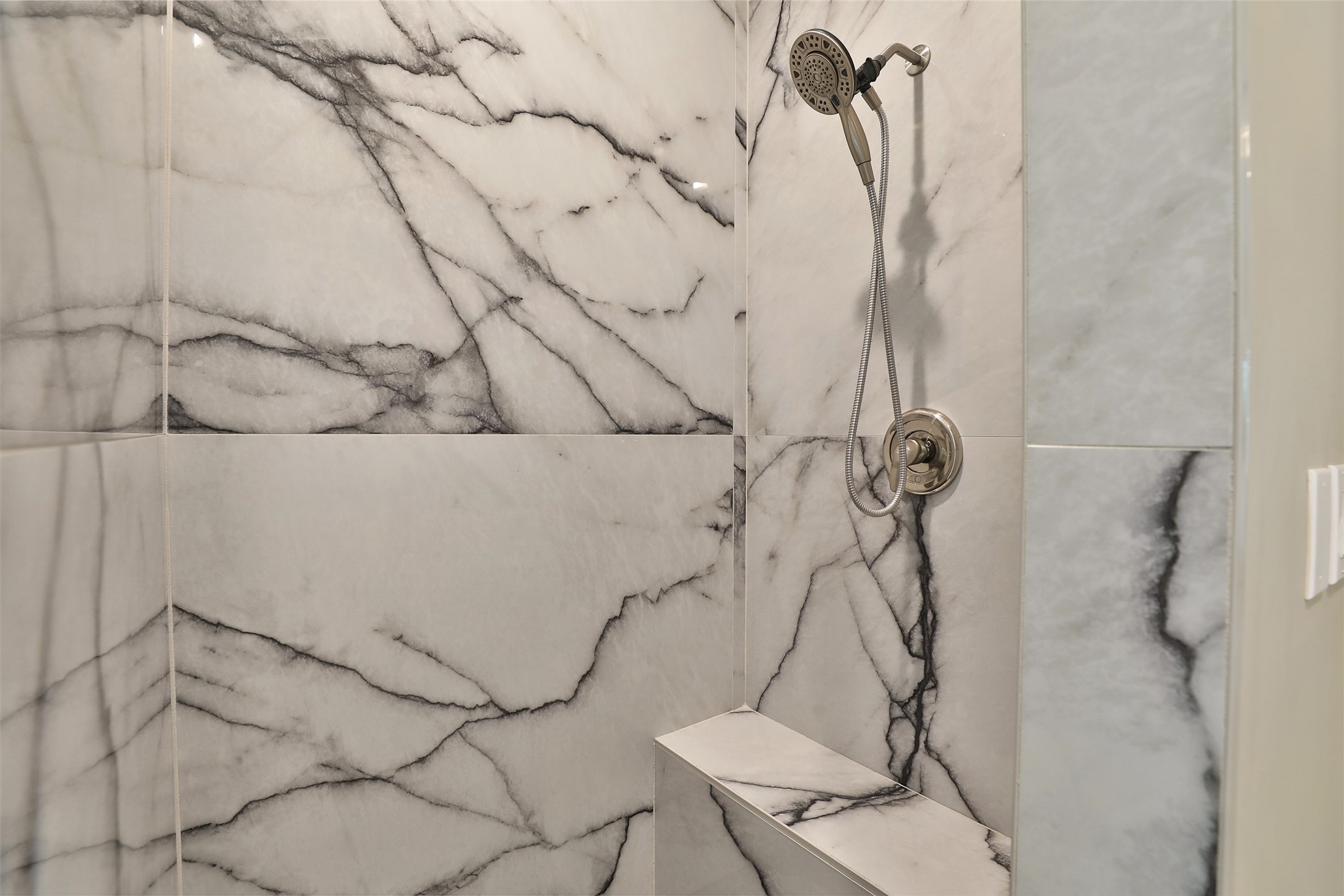 826 East 29th Street Houston, TX 77009 - Photo 19 of 32 Walk-in shower.