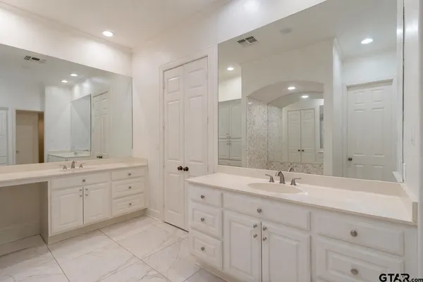 $940,000 | 7419 Big Tree Cove, Tyler, TX 75703