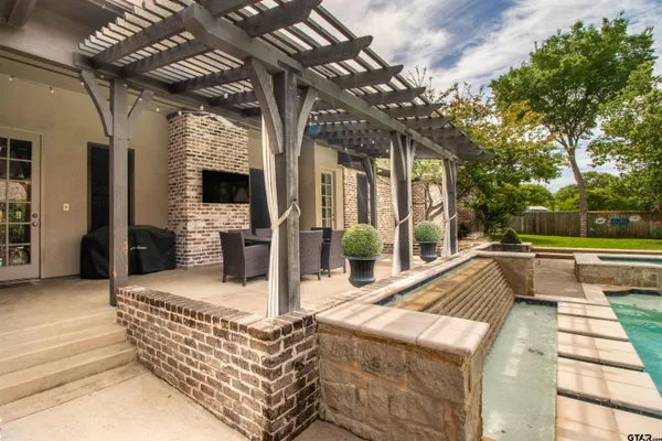 $940,000 | 7419 Big Tree Cove, Tyler, TX 75703
