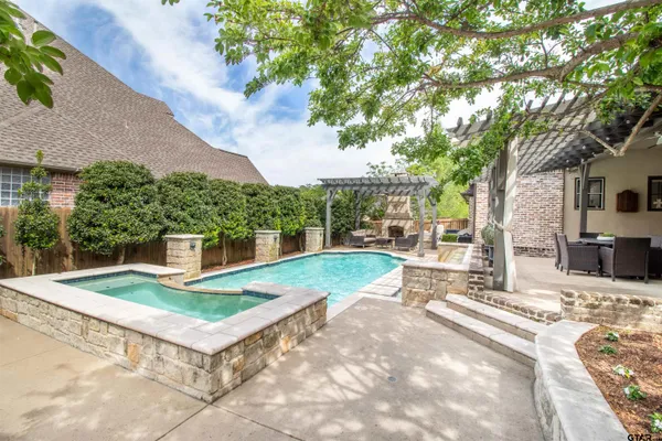 $940,000 | 7419 Big Tree Cove, Tyler, TX 75703