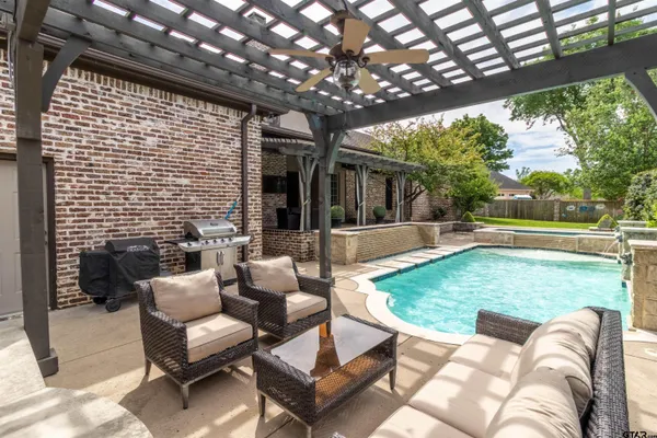 $940,000 | 7419 Big Tree Cove, Tyler, TX 75703