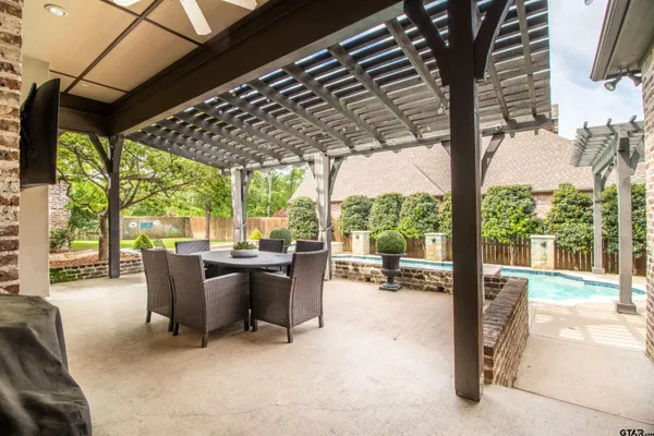 $940,000 | 7419 Big Tree Cove, Tyler, TX 75703