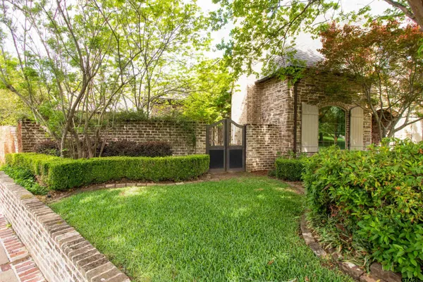 $940,000 | 7419 Big Tree Cove, Tyler, TX 75703