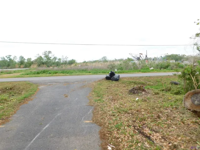 $115,000 | 6967 Grand Caillou Road, Dulac, LA 70353