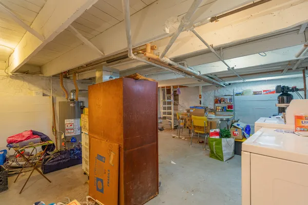 $2,300 | 1730 South Jefferson Street, Lockport, IL 60441