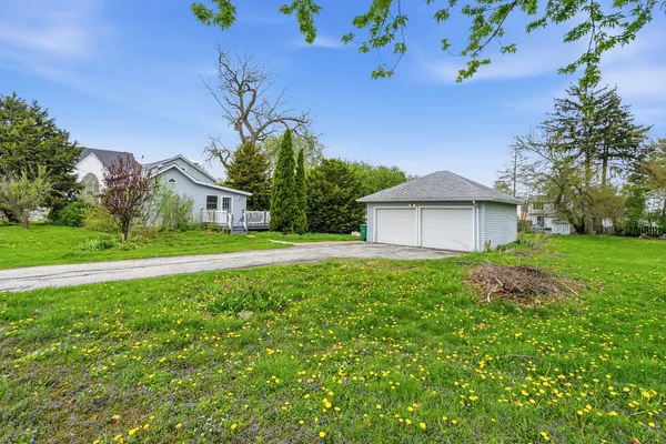 $2,300 | 1730 South Jefferson Street, Lockport, IL 60441