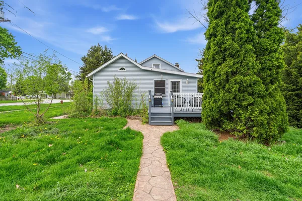 $2,300 | 1730 South Jefferson Street, Lockport, IL 60441