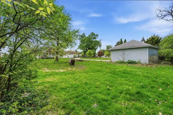 $2,300 | 1730 South Jefferson Street, Lockport, IL 60441