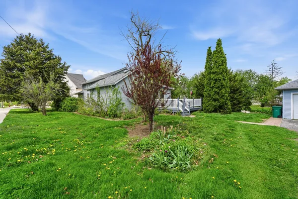 $2,300 | 1730 South Jefferson Street, Lockport, IL 60441