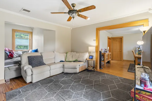 $2,300 | 1730 South Jefferson Street, Lockport, IL 60441
