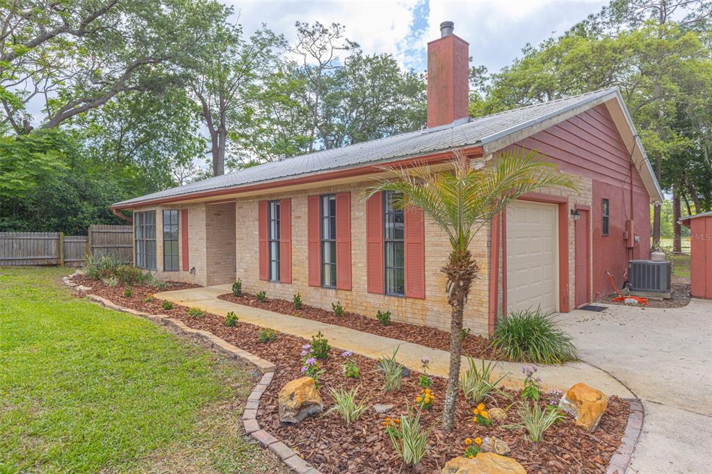 205 Angeles Road DeBary, FL 32713 - Photo 5 of 33