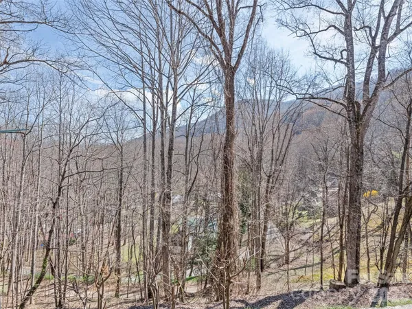 $349,000 | 37 George Circle, Maggie Valley, NC 28751