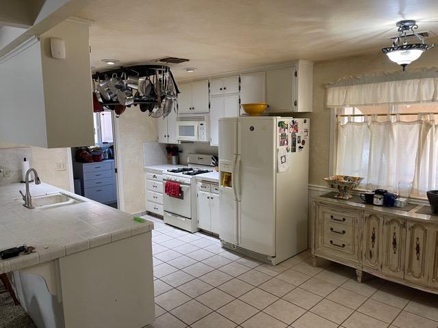 804 West Carpenter Avenue Reedley, CA 93654 - Photo 3 of 43 Gallery Image 3