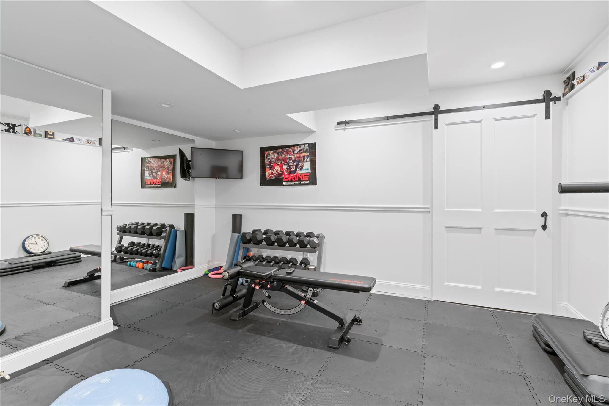 10 Middle Hollow Road Lloyd Harbor, NY 11743 - Photo 32 of 43