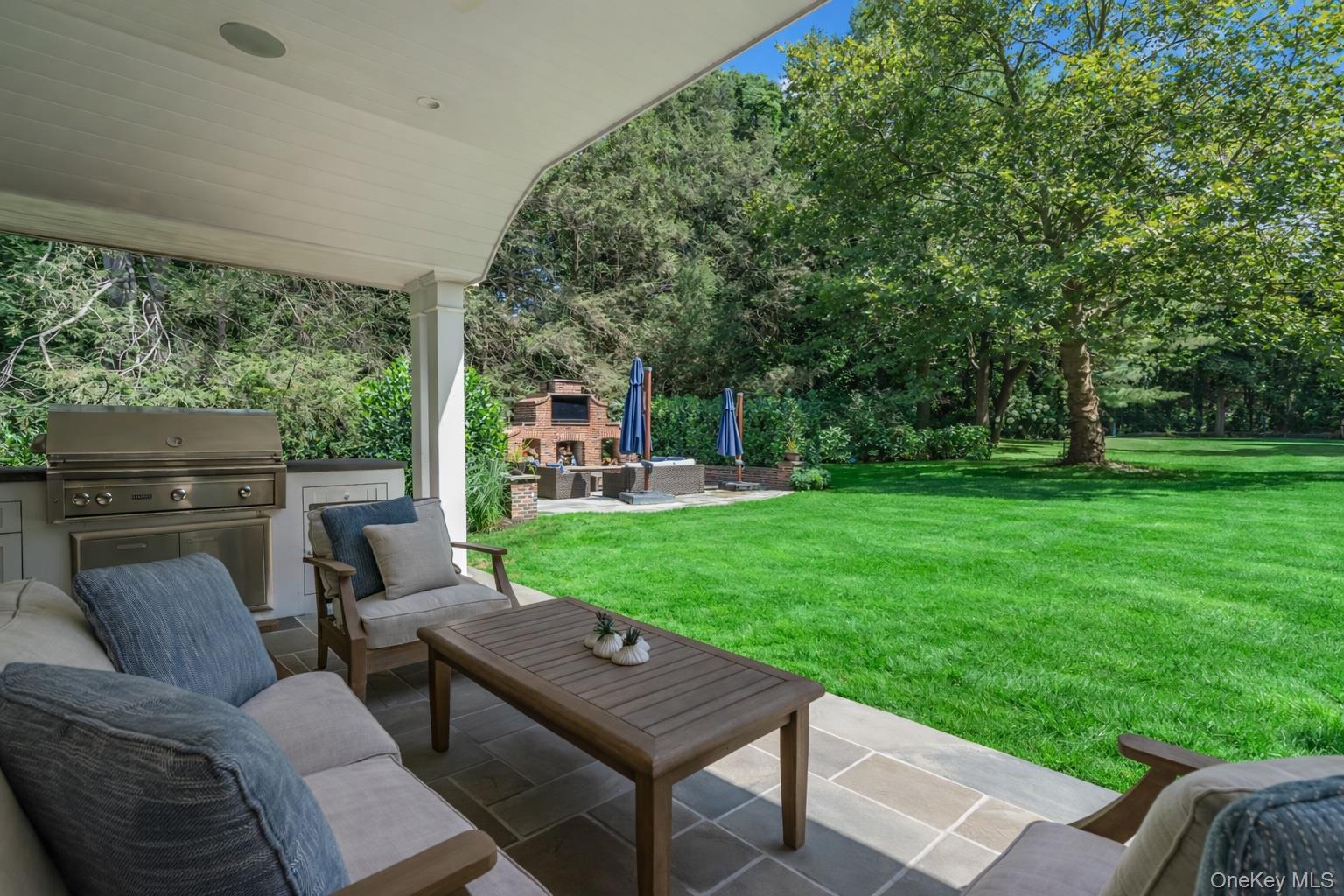 10 Middle Hollow Road Lloyd Harbor, NY 11743 - Photo 34 of 43