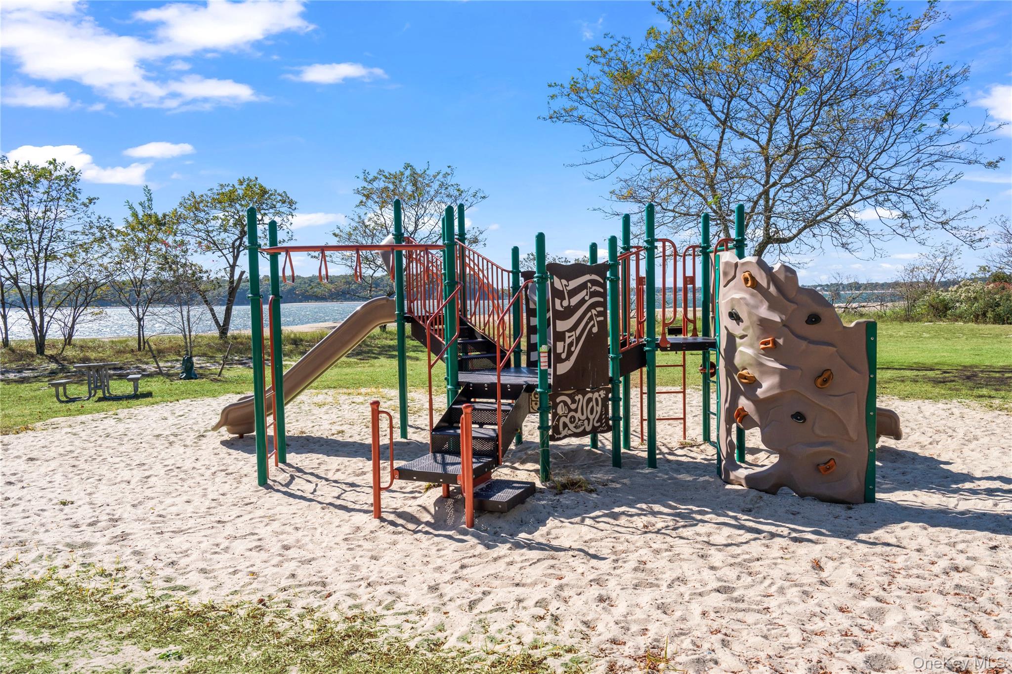 10 Middle Hollow Road Lloyd Harbor, NY 11743 - Photo 42 of 43