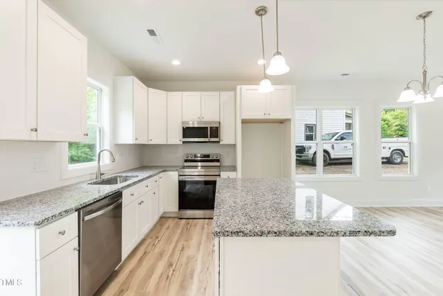 $425,000 | 1047-1049 East Harnett Street, Dunn, NC 28334