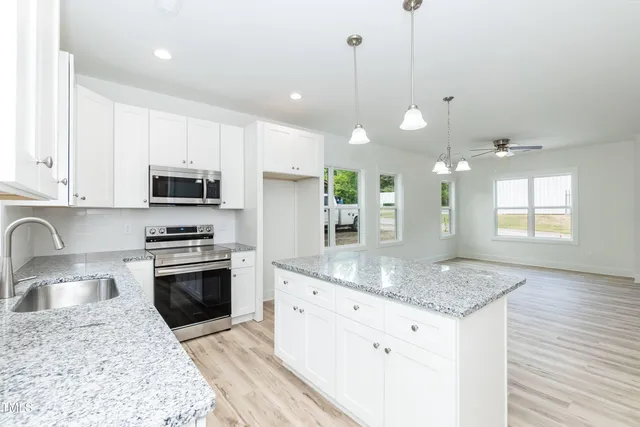 $425,000 | 1047-1049 East Harnett Street, Dunn, NC 28334