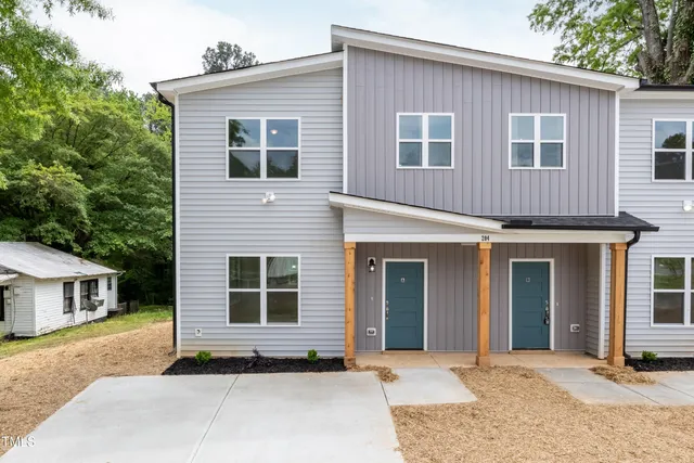 $425,000 | 1047-1049 East Harnett Street, Dunn, NC 28334