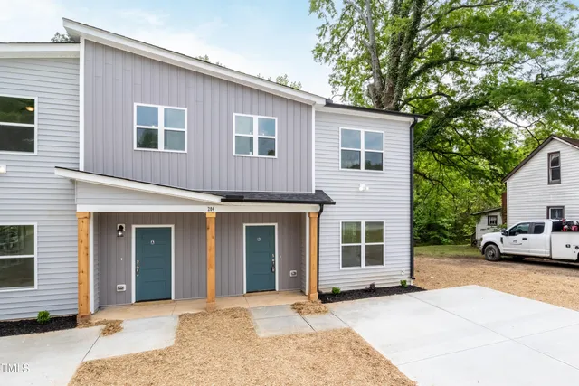 $425,000 | 1047-1049 East Harnett Street, Dunn, NC 28334