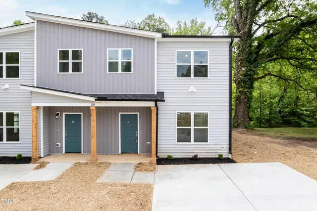 $425,000 | 1047-1049 East Harnett Street, Dunn, NC 28334