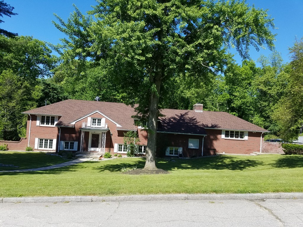 29 Brookshire Road Worcester, MA 01609 - Photo 1 of 30 Gallery Image 1