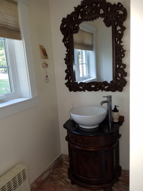 29 Brookshire Road Worcester, MA 01609 - Photo 11 of 30 Gallery Image 11
