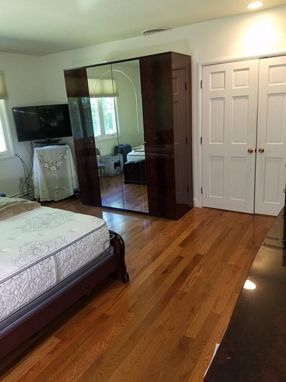 29 Brookshire Road Worcester, MA 01609 - Photo 20 of 30 Gallery Image 20