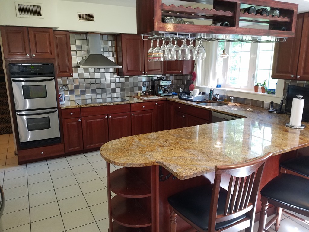 29 Brookshire Road Worcester, MA 01609 - Photo 8 of 30 Gallery Image 8