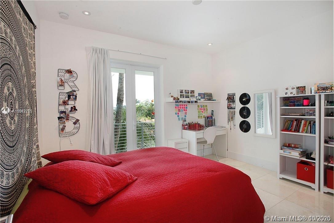 629 Hampton Lane Key Biscayne, FL 33149 - Photo 16 of 44