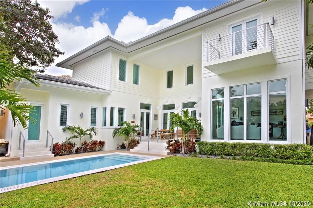 629 Hampton Lane Key Biscayne, FL 33149 - Photo 25 of 44