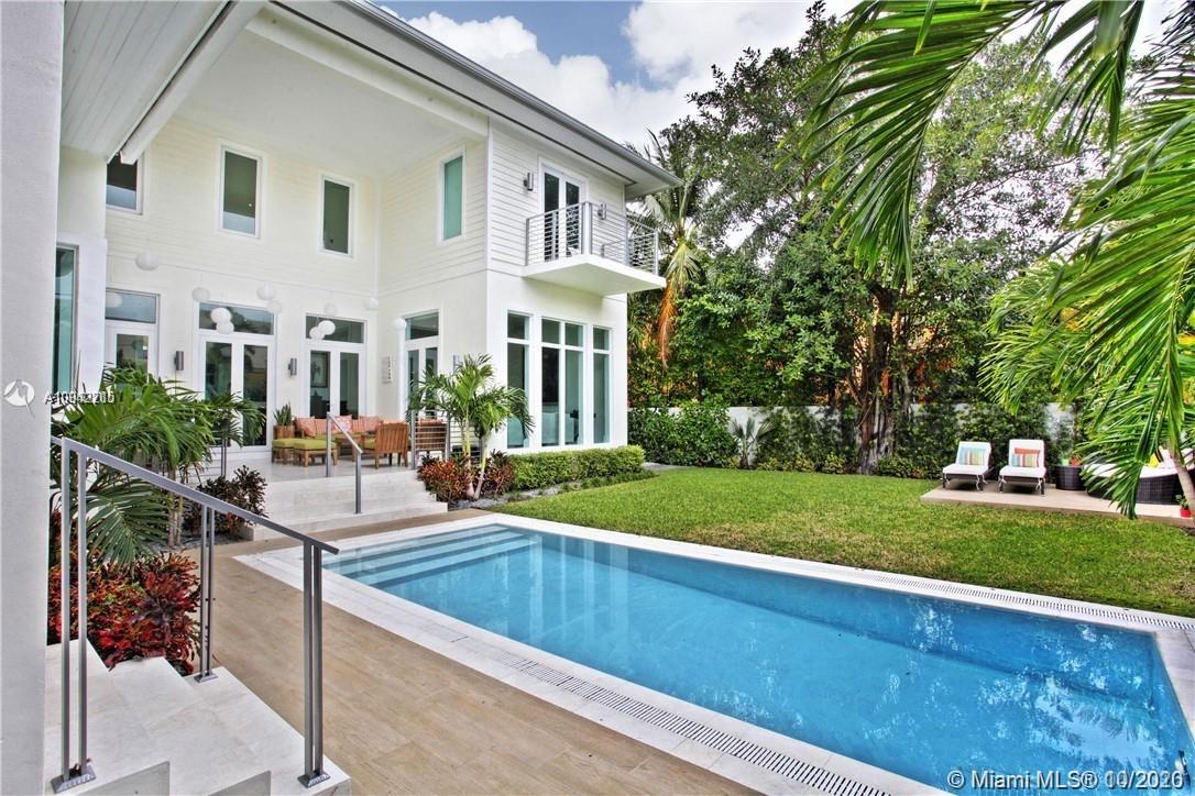 629 Hampton Lane Key Biscayne, FL 33149 - Photo 28 of 44