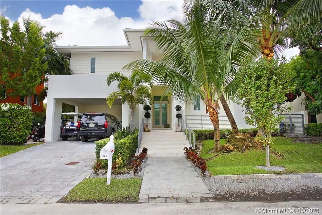 629 Hampton Lane Key Biscayne, FL 33149 - Photo 31 of 44