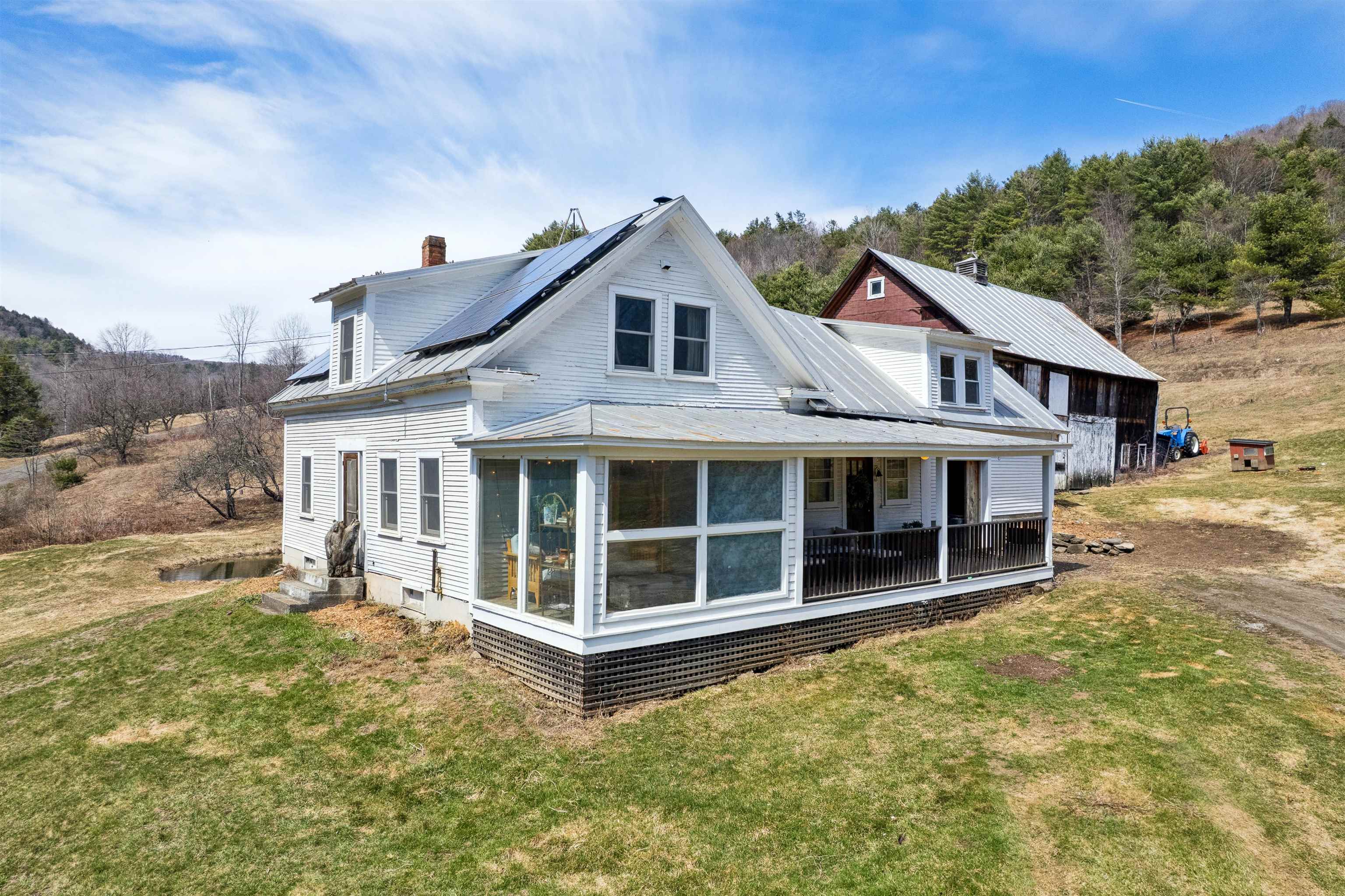 88 Spring Road Tunbridge, VT 05077 - Photo 1 of 30 Gallery Image 1
