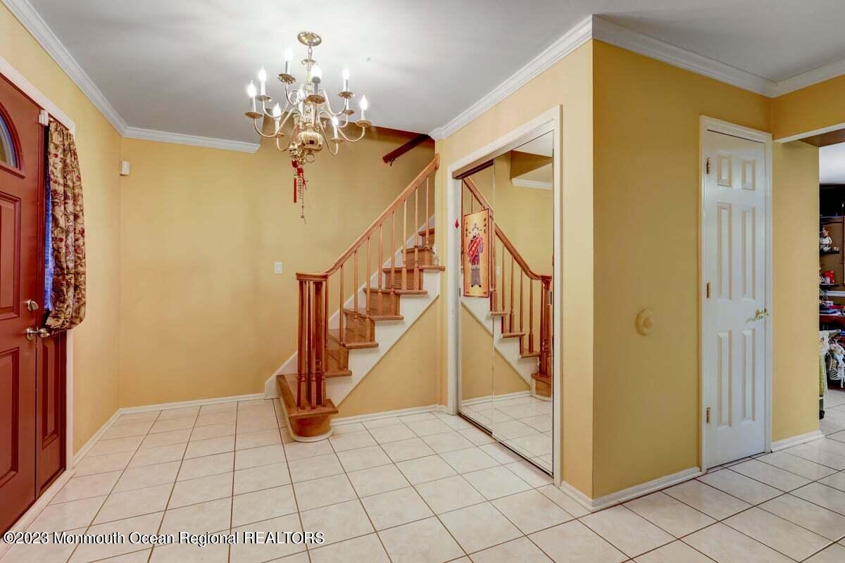 19 South Rhoda Street Monroe Township, NJ 08831 - Photo 4 of 26 Foyer