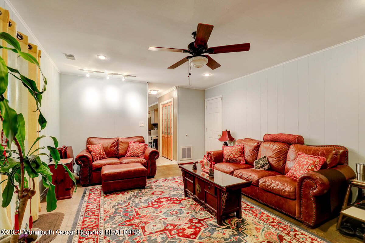 19 South Rhoda Street Monroe Township, NJ 08831 - Photo 10 of 26 Family Room 2 (2)