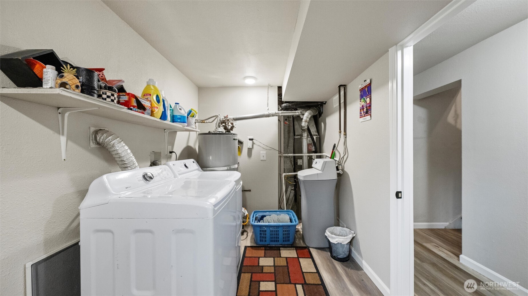 321 South Sheppard Street Kennewick, WA 99336 - Photo 16 of 22 a utility room with dryer and washer
