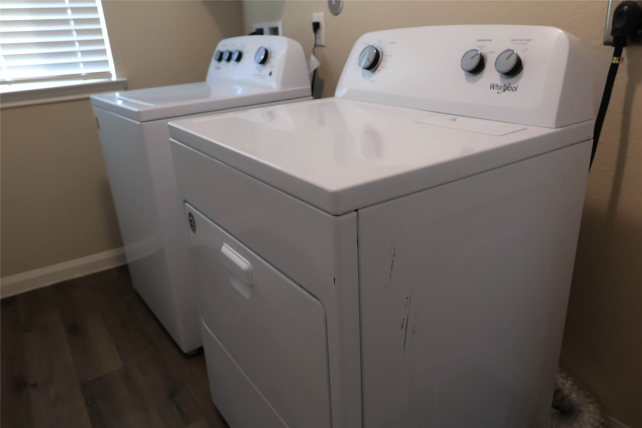 2522 Sturgeon Way Conroe, TX 77384 - Photo 15 of 19 a utility room with dryer and washer