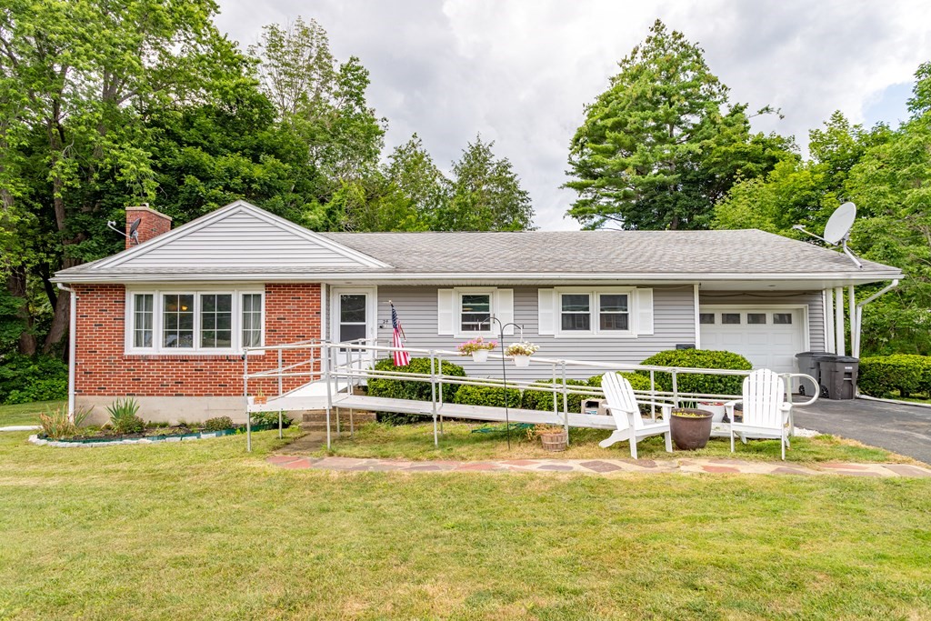 24 Montvale Road Gardner, MA 01440 - Photo 1 of 19 Gallery Image 1
